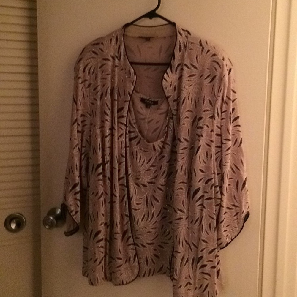 Blouse with top